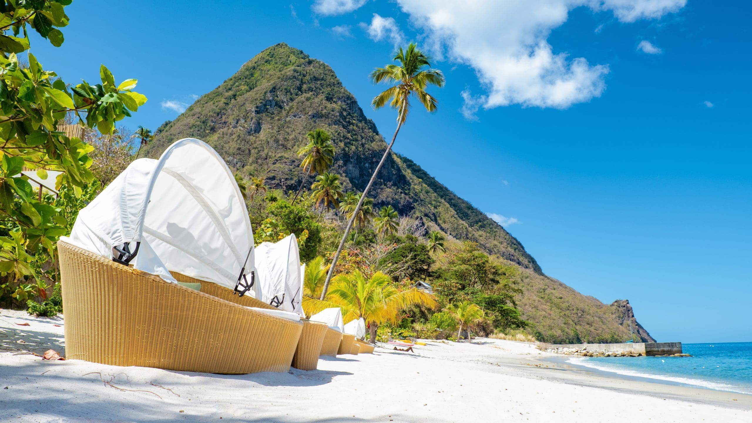 Sugar,Beach,Saint,Lucia,,A,Public,White,Tropical,Beach,With